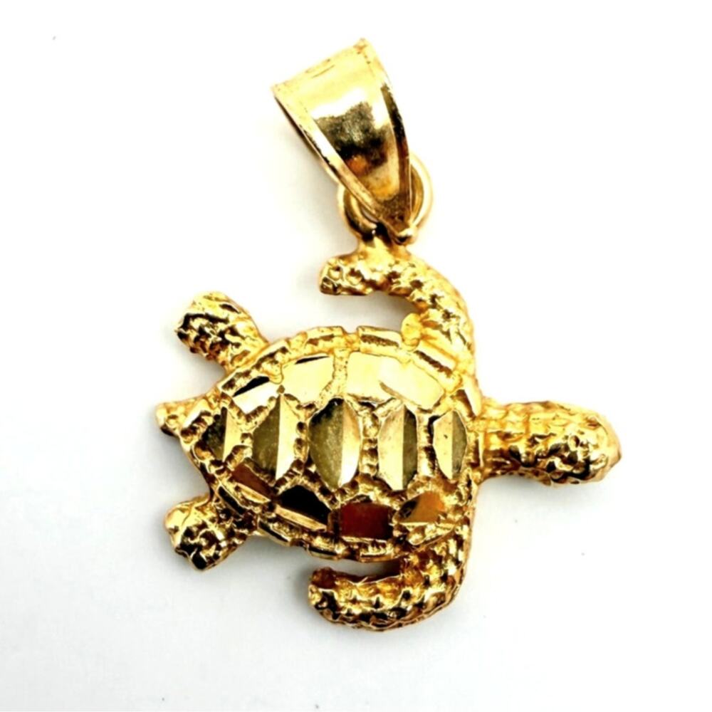 Signed RCI 14K Sea Turtle Sparkly Diamond Cut Charm Royal Chain Incorporated
